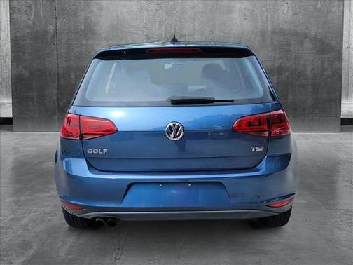 2017 Volkswagen Golf TSI S 4-Door