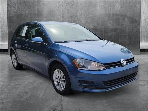 2017 Volkswagen Golf TSI S 4-Door