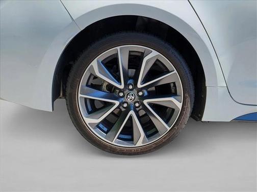 Super White 2021 Toyota Corolla SE