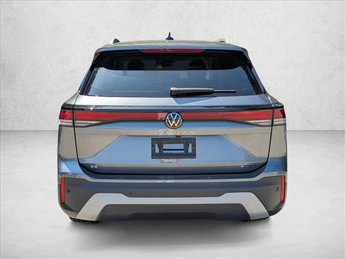 Platinum Gray Metallic 2026 Volkswagen Tiguan 2.0T SE 4MOTION