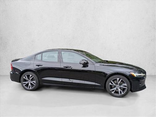 2021 Volvo S60 T5 R-Design