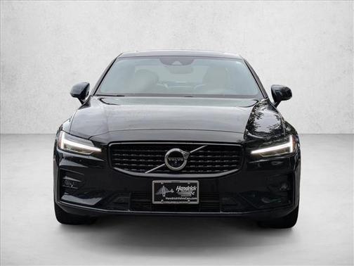 2021 Volvo S60 T5 R-Design