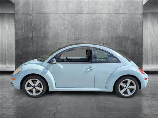 2010 Volkswagen New Beetle 2.5L