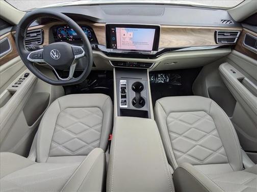 opal white pearl 2026 Volkswagen Atlas 2.0T SE