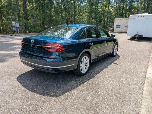 2019 Volkswagen Passat 2.0T Wolfsburg Edition