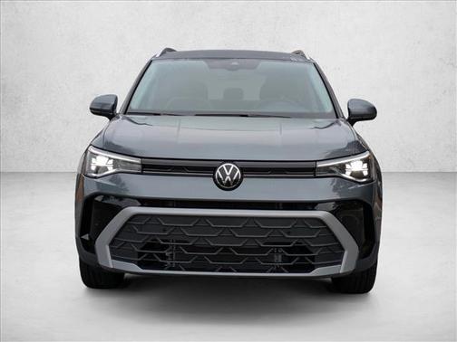 Platinum Gray Metallic 2026 Volkswagen Taos SE