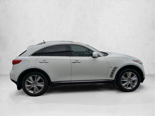 2015 INFINITI QX70 Base