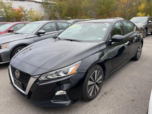 2022 Nissan Altima 2.5 SV