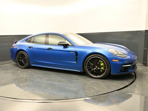 2019 Porsche Panamera 4