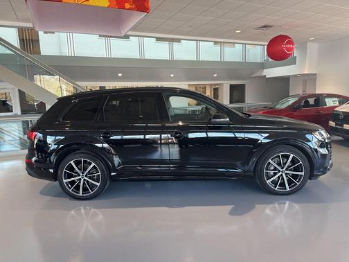 2023 Audi Q7 55 Prestige