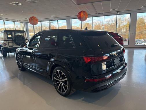 2023 Audi Q7 55 Prestige