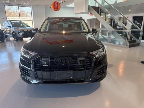 2023 Audi Q7 55 Prestige