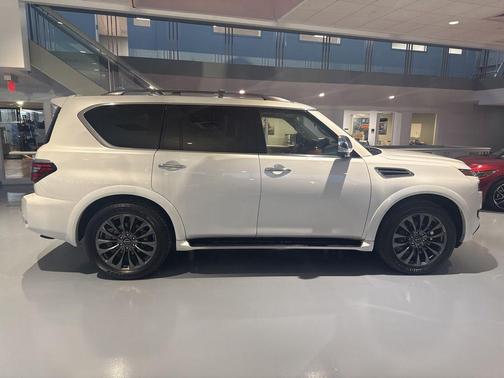 2024 Nissan Armada Platinum 4WD