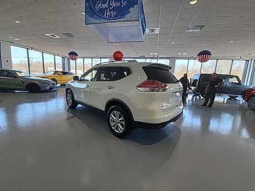 2016 Nissan Rogue SV