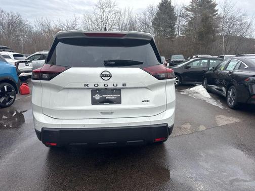 2026 Nissan Rogue Dark Armor