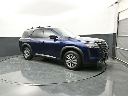 Deep Ocean Blue Pearl 2026 Nissan Pathfinder SL