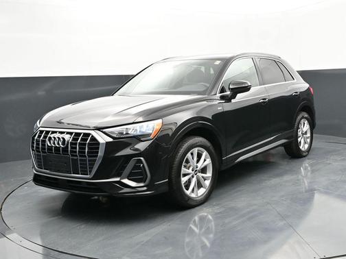 Mythos Black Metallic 2022 Audi Q3 45 S line Premium