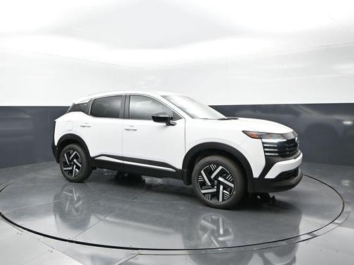 Fresh Powder 2026 Nissan Kicks SV