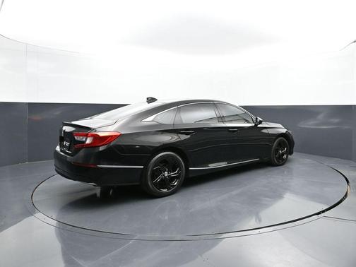 -Select- 2018 Honda Accord EX