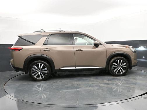 Baja Storm 2024 Nissan Pathfinder Platinum 4WD