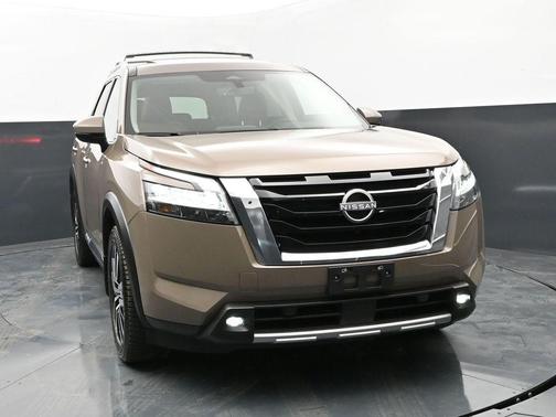 Baja Storm 2024 Nissan Pathfinder Platinum 4WD