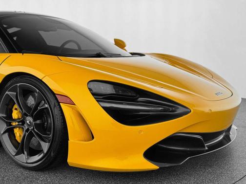 2019 McLaren 720S Base