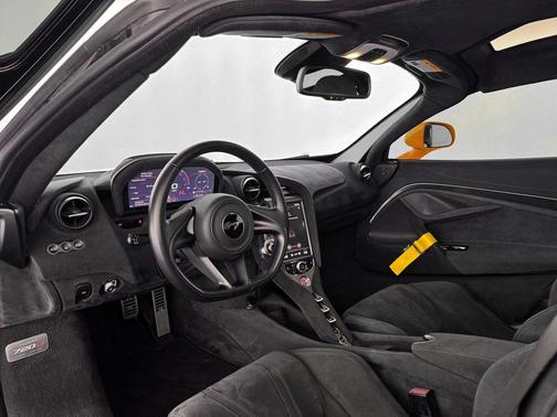 2019 McLaren 720S Base