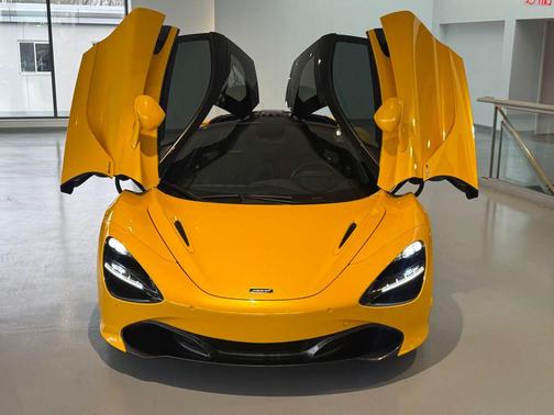 2019 McLaren 720S Base