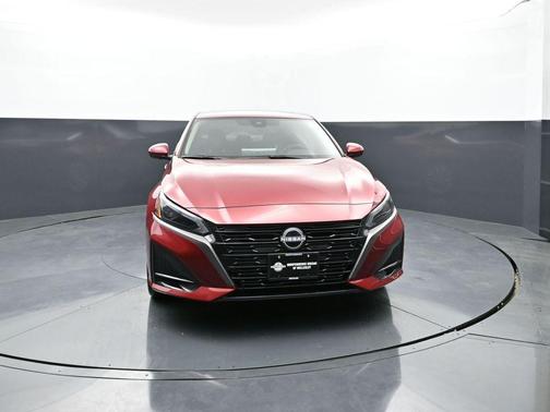 Scarlet Ember Tintcoat 2026 Nissan Altima 2.5 SV