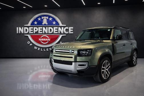 2022 Land Rover Defender 110 SE