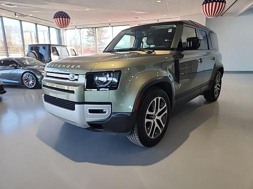 2022 Land Rover Defender 110 SE