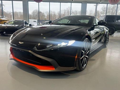 2020 Aston Martin Vantage Base