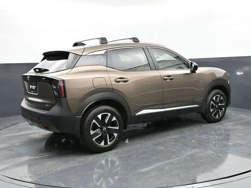 Canyon Bronze Metallic 2026 Nissan Kicks SV