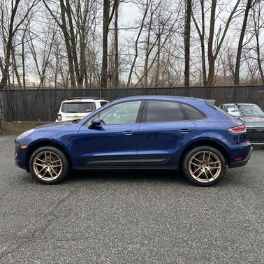 2025 Porsche Macan T