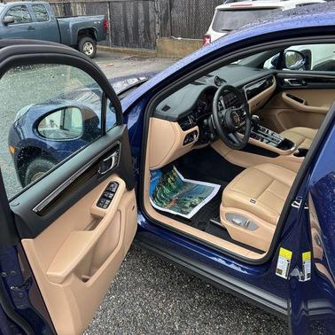 2025 Porsche Macan T