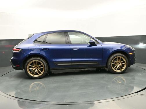2025 Porsche Macan T