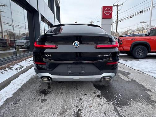 2023 BMW X4 xDrive30i