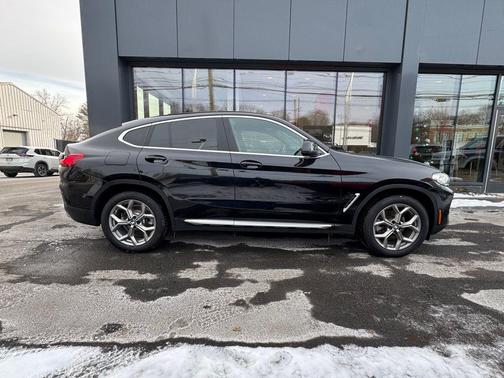 2023 BMW X4 xDrive30i