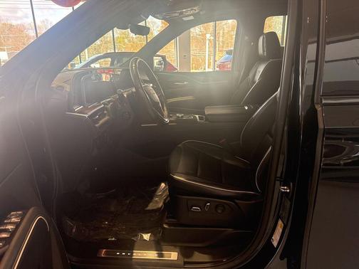 2022 Cadillac Escalade Premium Luxury