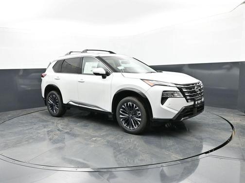 Everest White Pearl Tricoat 2026 Nissan Rogue Platinum