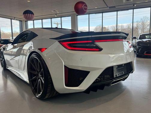 Casino White Pearl 2020 Acura NSX Base