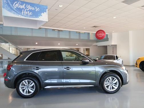2022 Audi Q5 45 S line Premium