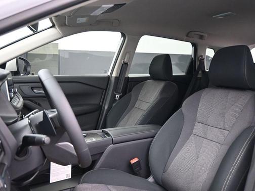 Everest White Pearl Tricoat 2026 Nissan Rogue SV
