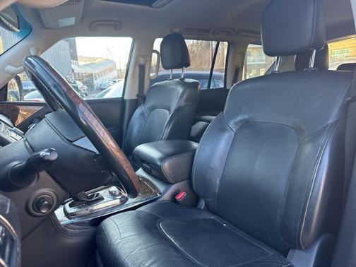 2017 INFINITI QX80 Base