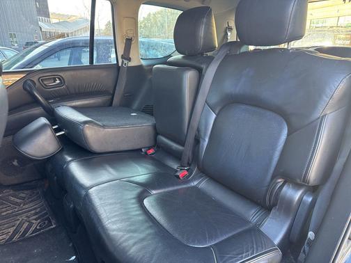 2017 INFINITI QX80 Base