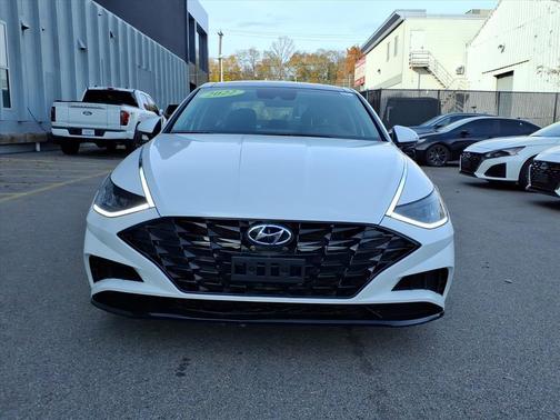 2022 Hyundai SONATA SEL