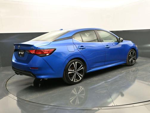 Electric Blue Metallic 2021 Nissan Sentra SR