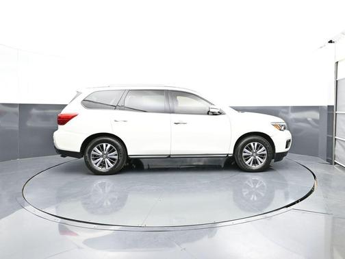 Glacier White 2019 Nissan Pathfinder SL