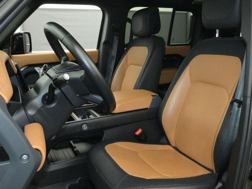 Santorini Black Metallic 2023 Land Rover Defender 110 X-Dynamic SE