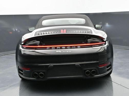 2021 Porsche 911 Carrera